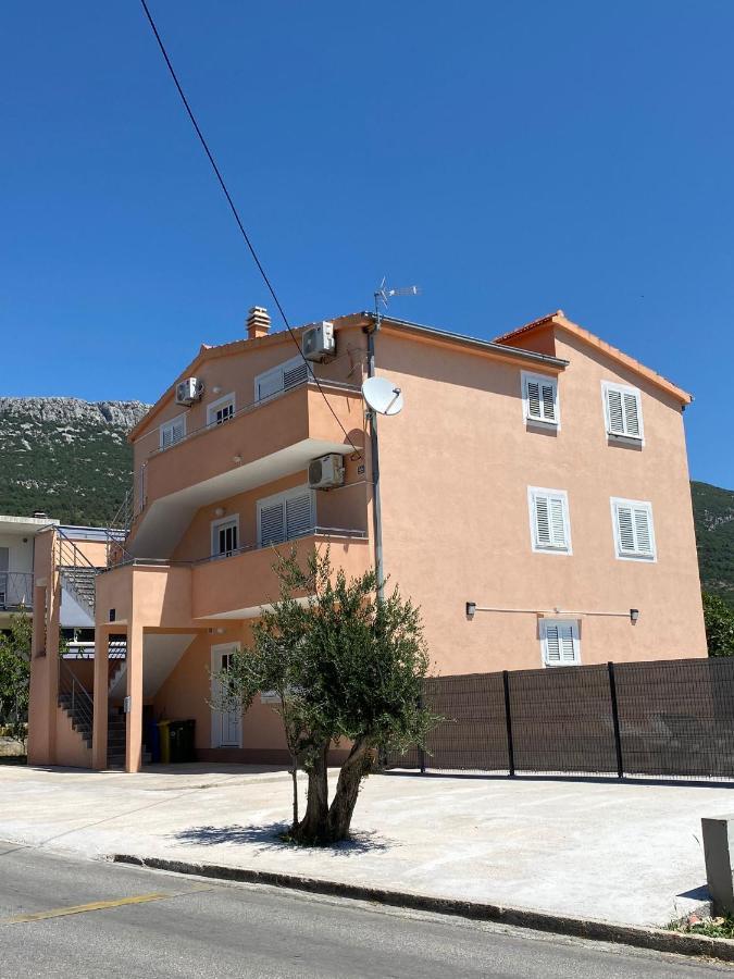 Apartments Ukic Kaštela Eksteriør bilde