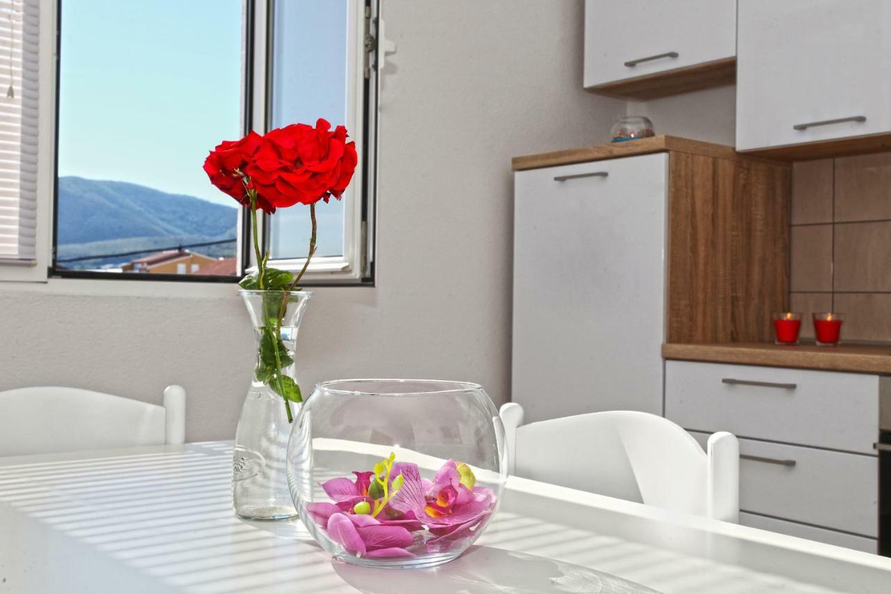 Apartments Ukic Kaštela Eksteriør bilde